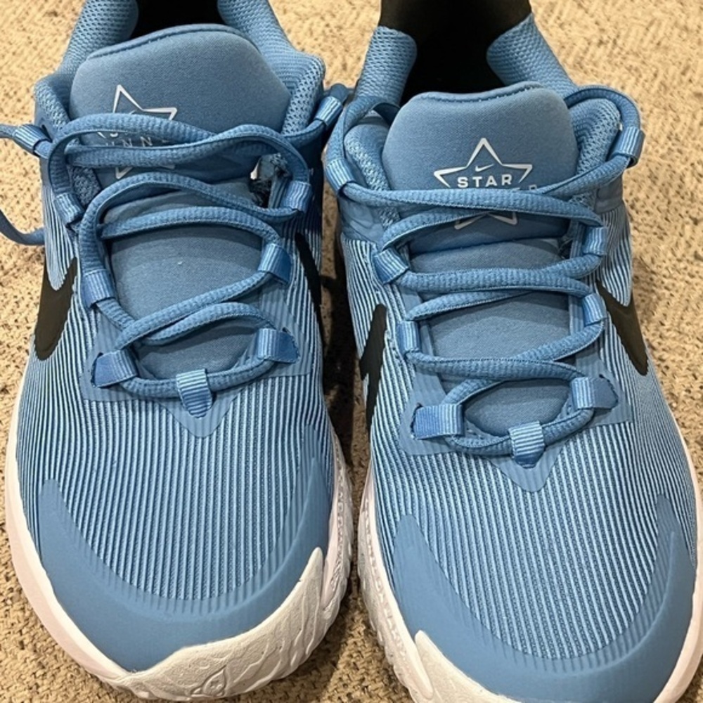 Kids Nike Blue Athletic Shoes Size 4.5